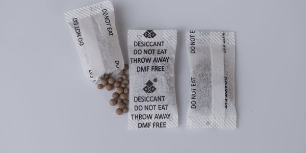 天然礦物干燥劑｜環(huán)保無(wú)腐，全場(chǎng)景防潮守護(hù)神